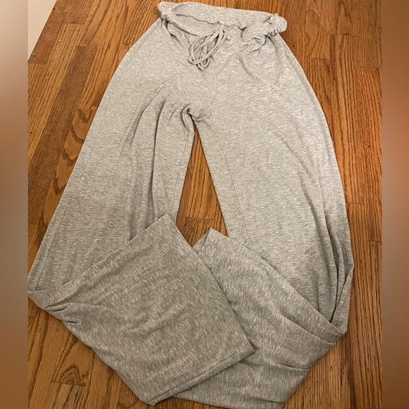 Gray Wide-Leg Pants - Picture 3 of 4